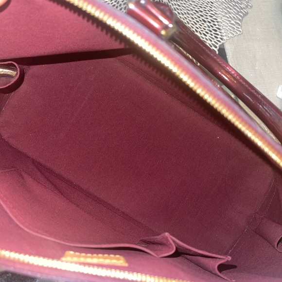 Louis Vuitton Alma GM Amarante Vernis - Picture 5 of 7